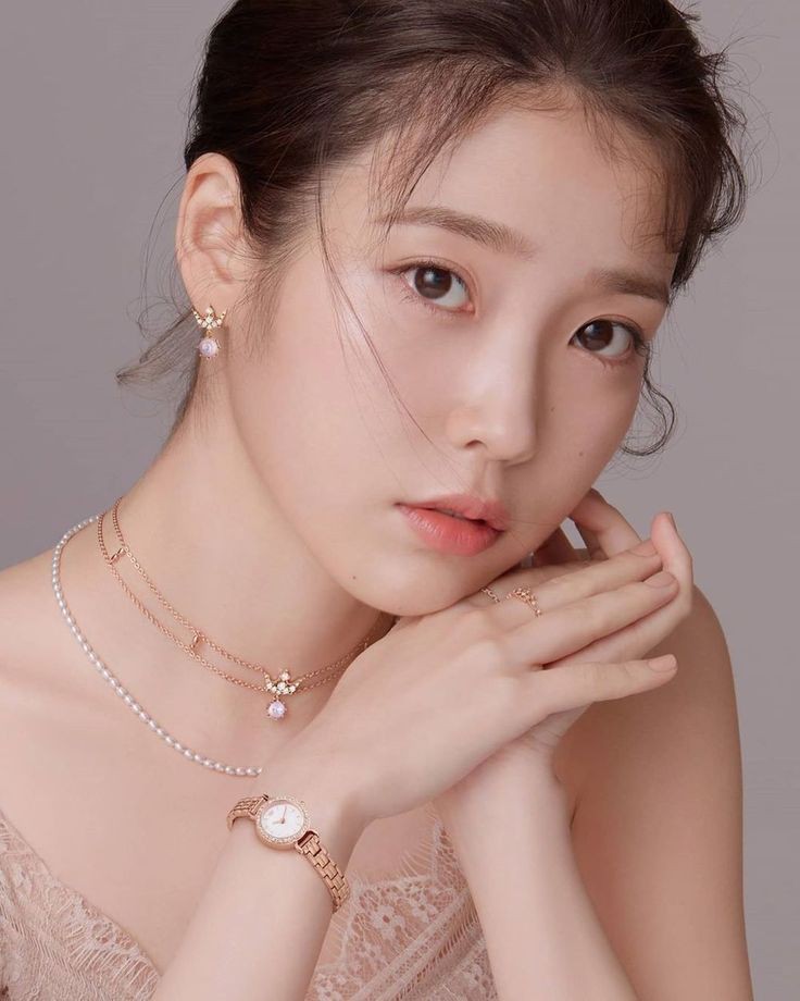 iusoothinker's tweet photo. hello everyone! this a new account dedicated to #IU and #blackpink's #JISOO <3 please help rt to find more iusoo enjoyers 🤍 https://t.co/mkVL8wERKN