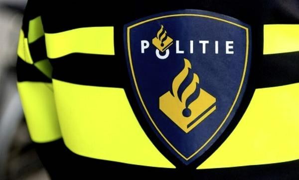 Man bevredigt zichzelf in park en wordt op heterdaad betrapt door de politie