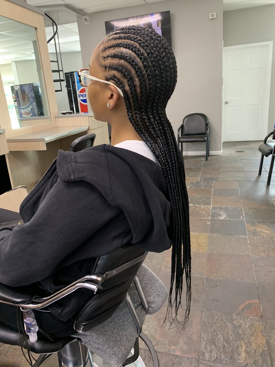 itsmrsdoitall's tweet photo. Style: Cornrows/Feed-Ins
Size: 12-14
Color: 1b
#ItsMrsDoItAll #NiceAndNeit #ChicagoBraider #BraidsChicago #ChicagoBraids #ChicagoBraidStylist #BraiderChicago #FredInBraids #FredInsChicago #ChicagoFeedInBraids #CornrowBraids #StraightBacks #ChicagoCornrows #CornrowStyles https://t.co/X2vRE6MTGG