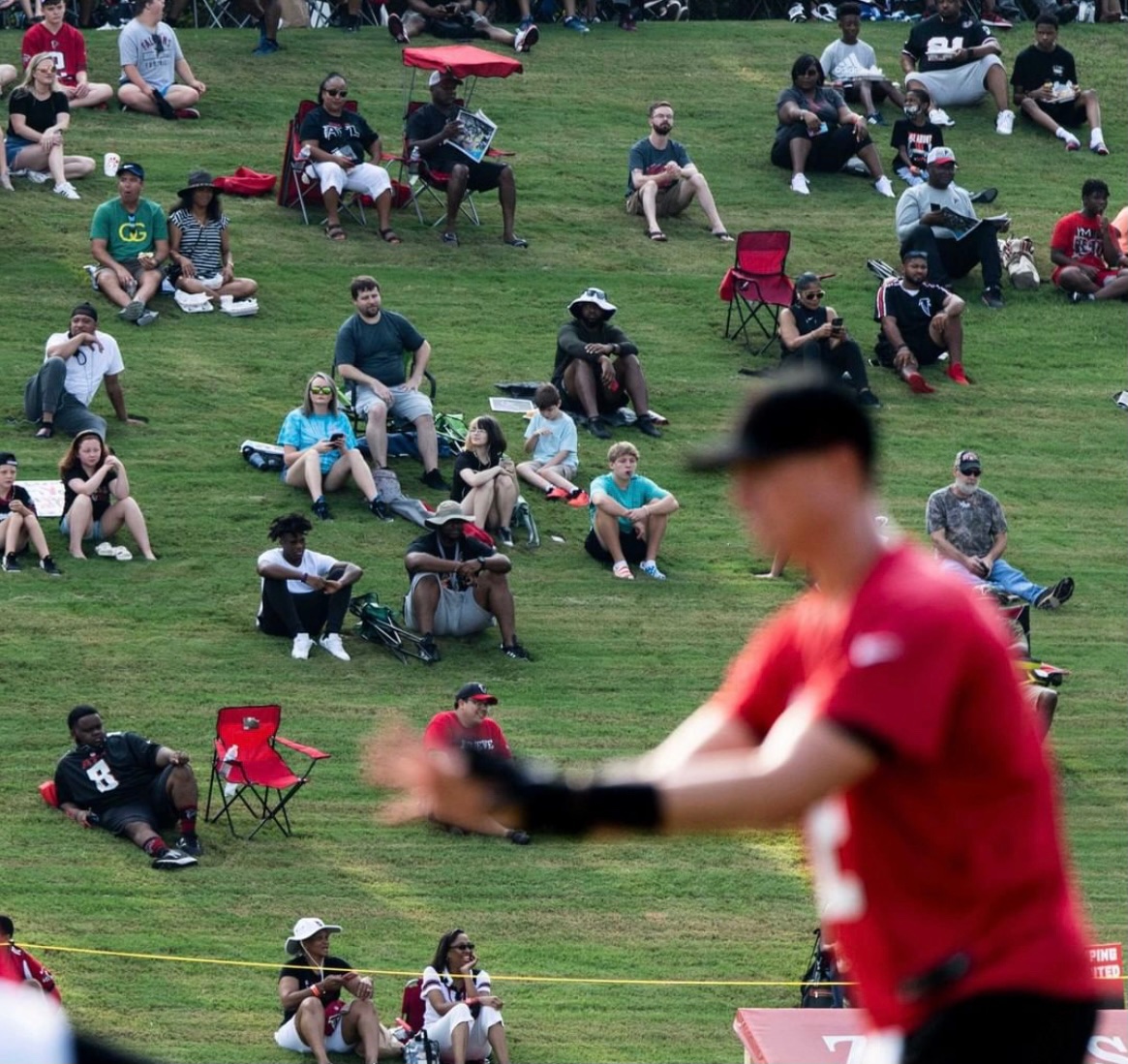 IcemanATL2's tweet photo. Love seeing the fans out there #TrainingCamp https://t.co/AnwZrjkvcP