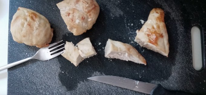 Freshly air roasted chicken in my air fryer! So good and juicy! https://t.co/oKPUBqsk9Y