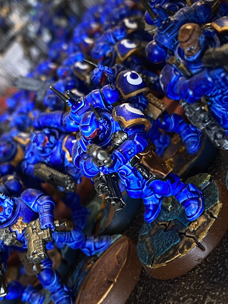 MirrodinTech's tweet photo. The #Ultramarines have joined the #imperialfists #adeptusastartes #spacemarine #primaris and #firstborn army! (After I took this I found 5 more #ultrasmurf #Inceptors, an #apothecary, and another HQ...) #warhammer40k #paintingwarhammer  #paintingforgeworld #miniaturepainting https://t.co/tVEorXIorp