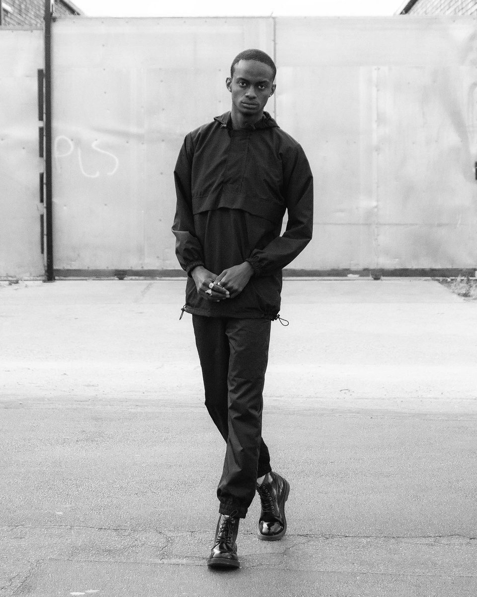 sbaalii's tweet image. #Tellusmore
Wardrobe @favesofbeauty
Photographer @lifestylepress 
Creative Director @creativewaltr 
Editor @creativewaltr 
Stylist @creativewaltr