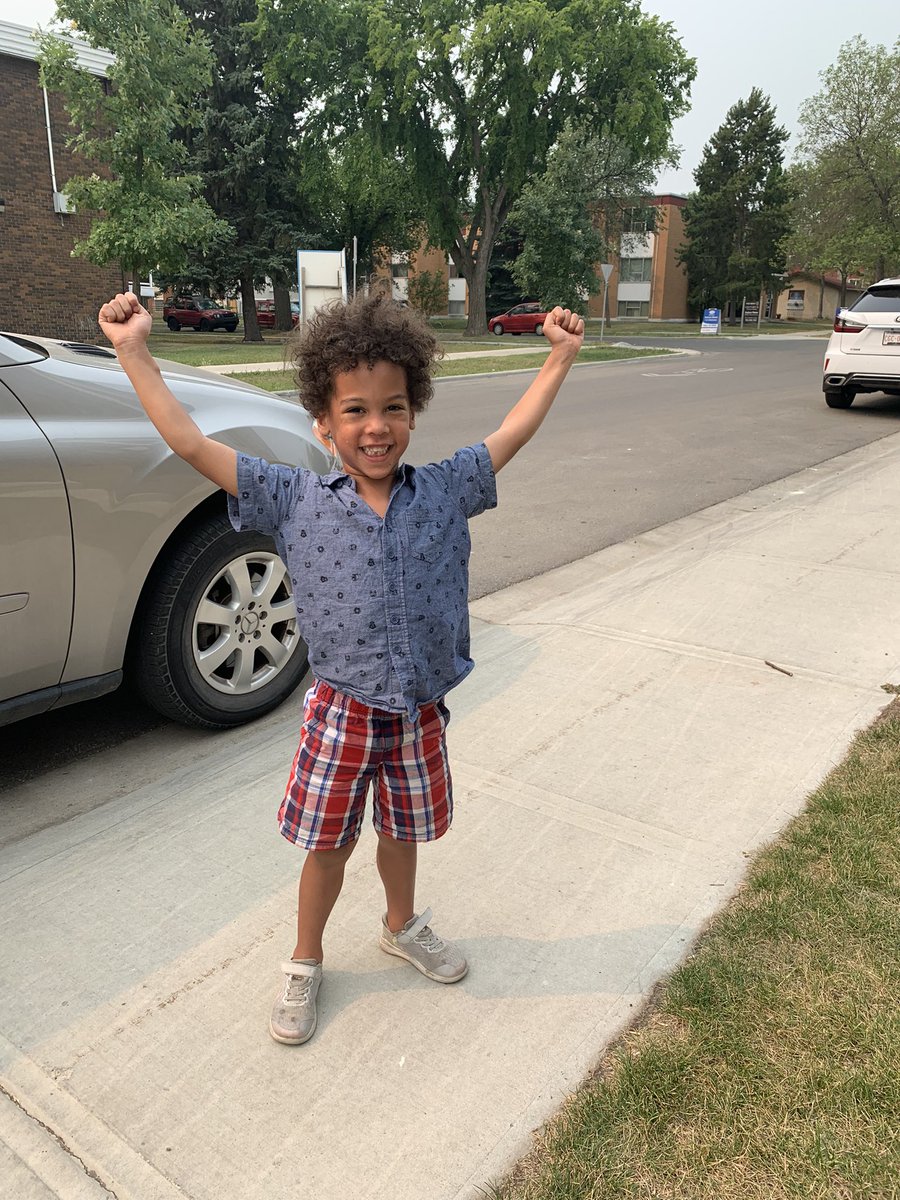 JuliaLipscombe's tweet photo. Every time I go running my 4 y/o asks to come with. Today, after my run, we went out again together. His first “distance” run, he did 600 metres! (Yes he’s wearing last night’s party clothes 🤷🏼♀️.) #IndianaGeorge https://t.co/LhryDNyGtv