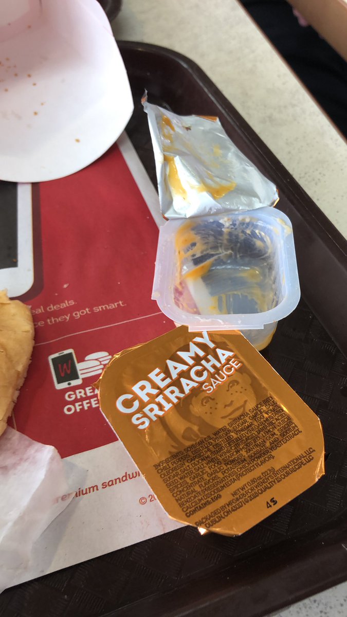 Creamy Siracha Sauce Lover Went To A Wendy S Despite Their Lack Of Creamy Sriracha Sauce But Alas When I Returned Upon The Wendy S I Was Able To Obtain The Most
