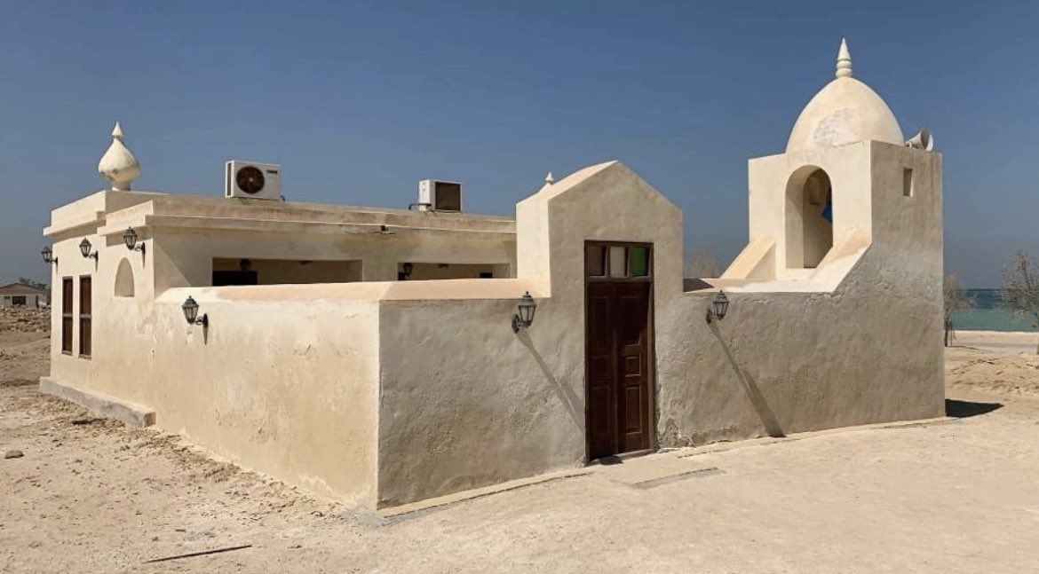 TRATH_ALBAHRAIN's tweet photo. مسجد جزر حوار احد اثار دواسر البحرين على الجزيرة وهي من الدلائل الكثيرة اللي اثبتت تبعية جزر حوار للبحرين .. https://t.co/igEbmFrzos