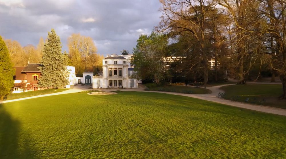 A Prime Group (@aprimegroup) on Twitter photo Découvrez la maison de campagne du peintre impressionniste Gustave Caillebotte à Yerres ce soir dès 22h35 sur @France5tv 🖌
Un documentaire réalisé par Laurence  Lowenthal pour la collection #UneMaisonUnArtiste Découvrez la maison de campagne du peintre impressionniste Gustave Caillebotte à Yerres ce soir dès 22h35 sur @France5tv 🖌
Un documentaire réalisé par Laurence  Lowenthal pour la collection #UneMaisonUnArtiste