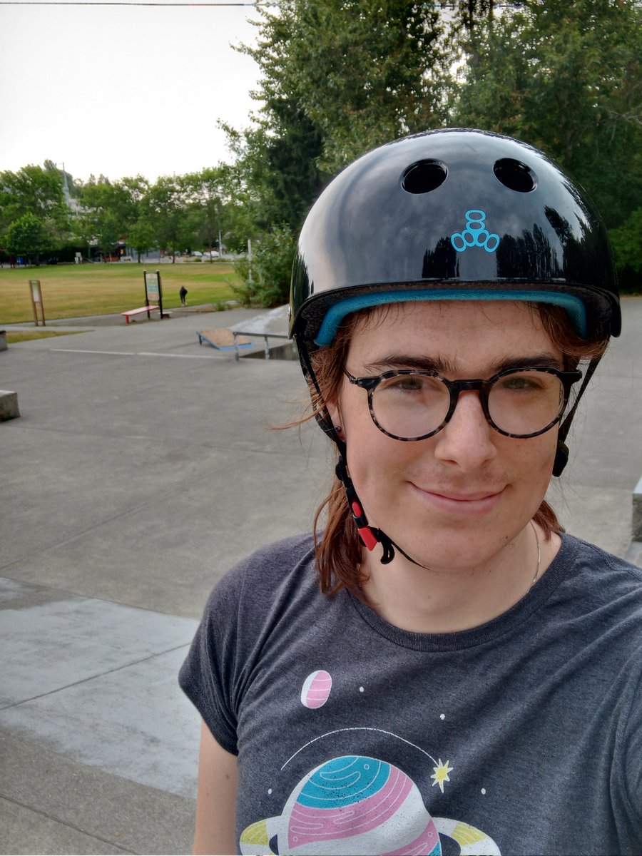 hazelnut_human's tweet photo. Slooowly getting better 🛹💪 (and a new sticker from https://t.co/KH6OCwfwnW 😻) https://t.co/EGKDWGB3RT