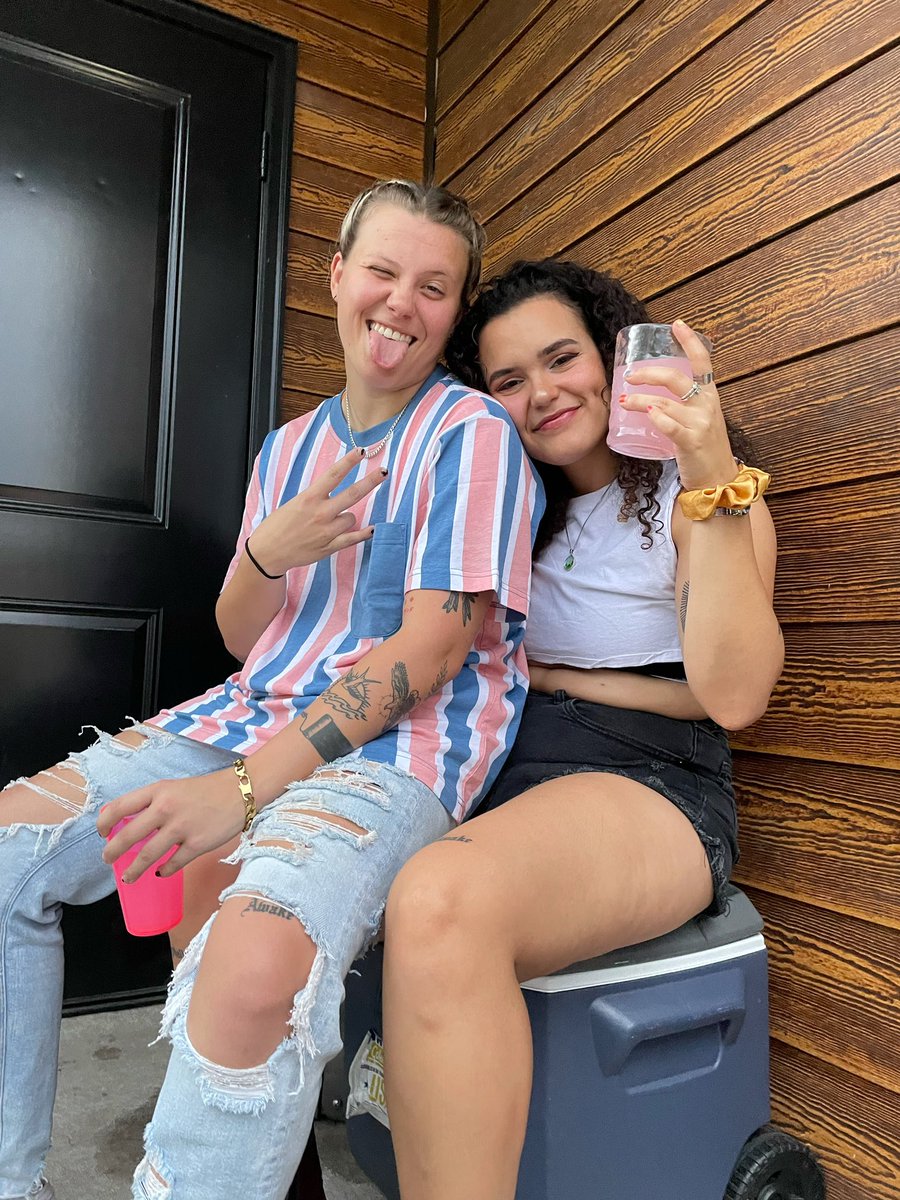 _Noel18's tweet photo. Happy national girlfriend day!! Love you baby ♥️😊 https://t.co/Jq0nvc7Hc2