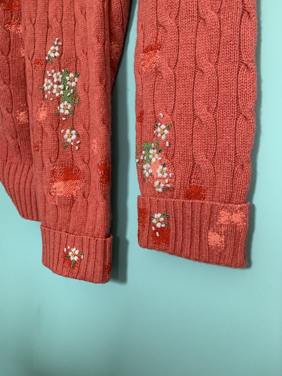 collingwoodnorr's tweet photo. Everything you need to know to mend your sweaters! 
Choose to never throw something away because of a hole again- it all makes a difference. 

https://t.co/UzUT9n7YDb

#visiblemending #repair #makedoandmend #visiblecreativemending #newbook #createmakeshare #positivechanges https://t.co/Hyp6Ta7D8H
