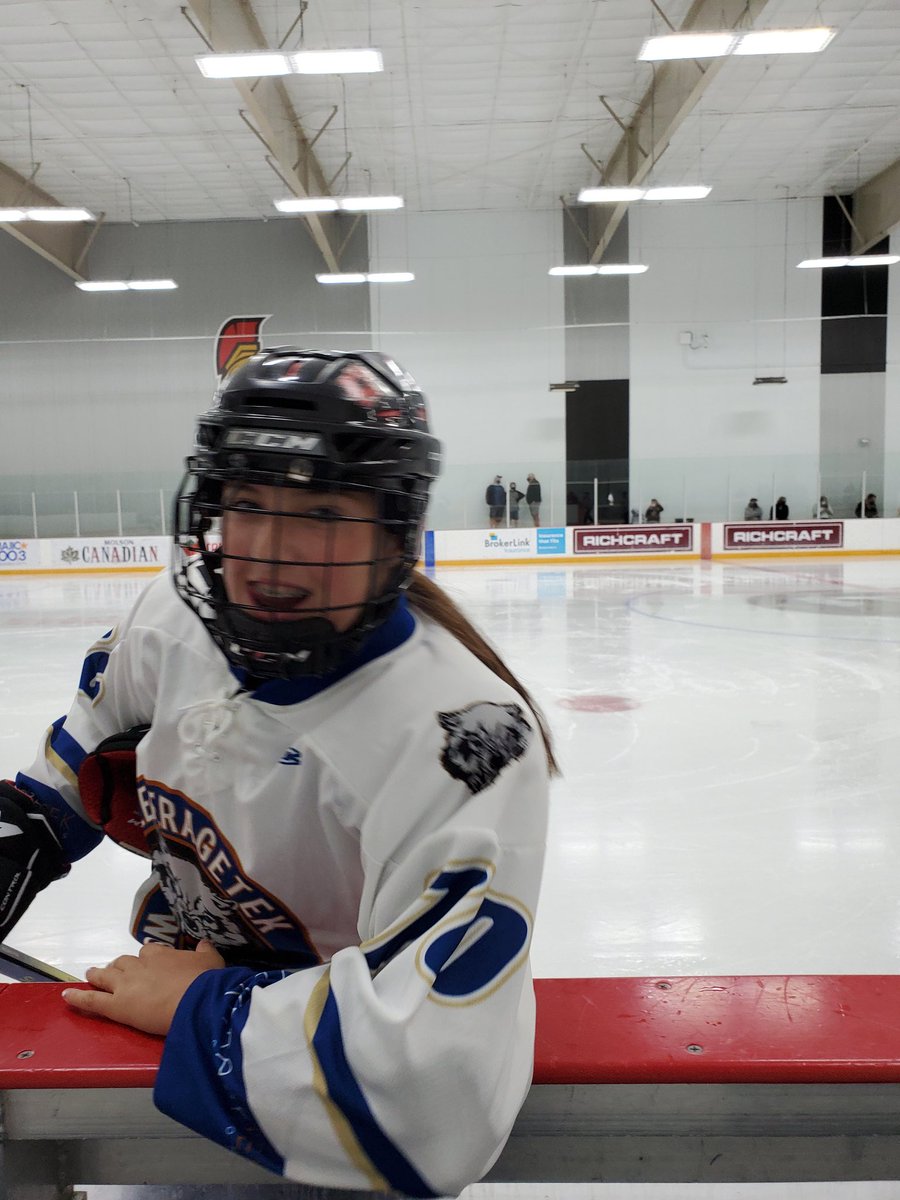 c_francis_17's tweet photo. @LTEK_Wolves 2008 girls playing in the Sens AAA Spring Cup! Loving being back on the ice together! 2 and 1 so far and lots of smiles. https://t.co/Oe7QKUIKsY