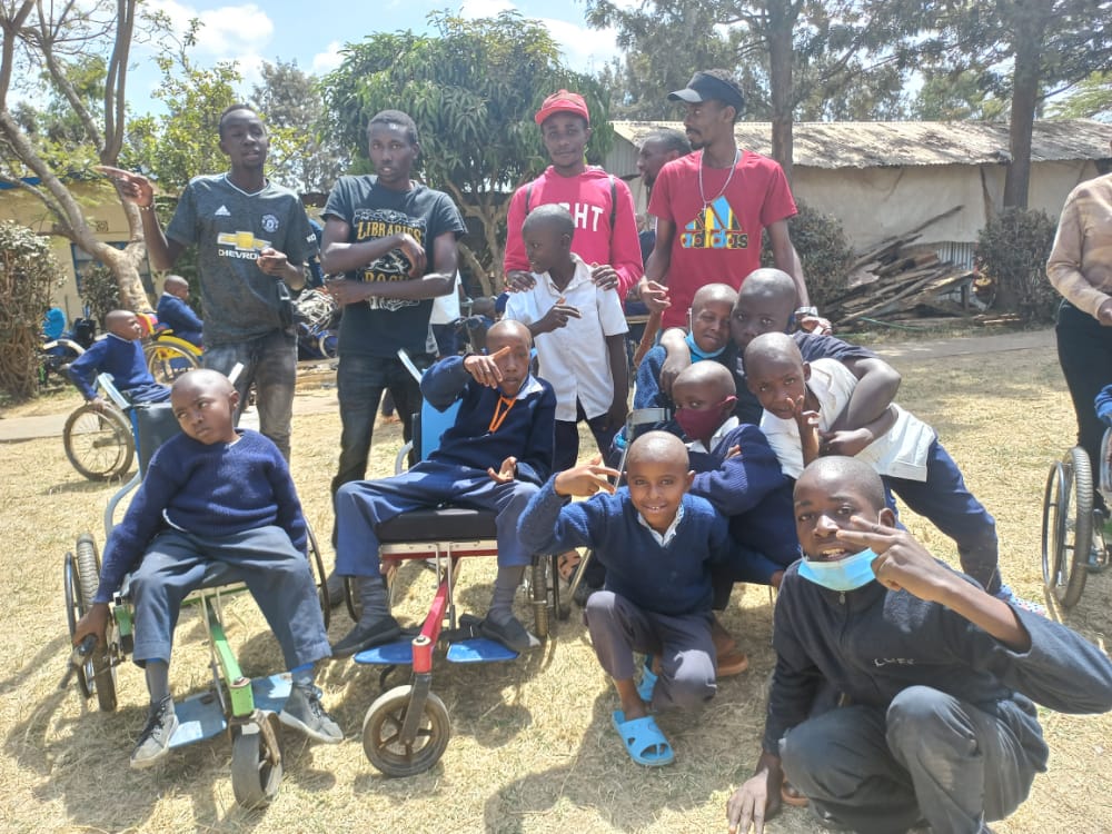 PA_MksU's tweet photo. With our friends at masaku school for physical disability https://t.co/YKOByxTcMz