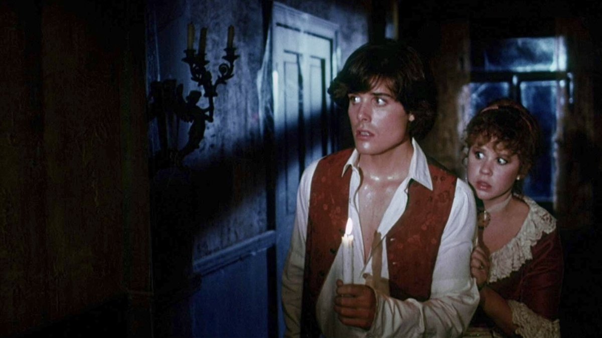 EugWSerra's tweet photo. On August 28, 1981, Hell Night was released! #HellNight #LindaBlair #VincentVanPatten #PeterBarton #SukiGoodwin #JennyNeumann #KevinBrophy https://t.co/093wpbOnDZ