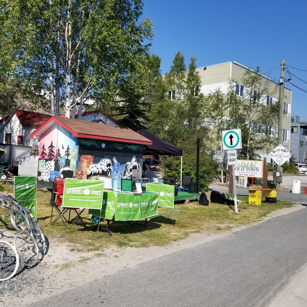 NWTGreen's tweet photo. YK Ramble and Ride Day 2
Come say Hi! Renew your membership learn about local policy proposal being voted on and more.
#nwtgreens #ThinkGreenVoteGreen #ykoldtownrambleandride
#oldtownglassworksstage
@oldtownyk https://t.co/GzAIaZGeg8