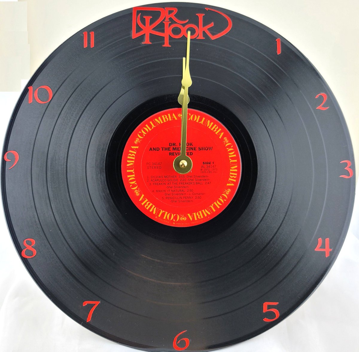 twistedpicks's tweet image. Dr. Hook and The Medicine Show- Revisited Vinyl Record Album Clock- Original Label No Reprints etsy.me/3ih0fGr #bohemianeclectic #uniqueclocks #doctorhook #themedicines #musicthemedgifts #forthemusiclover #homedecor #musicroomdecor #mancavedecor #bardecor