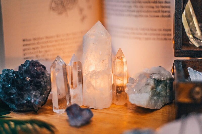 MichalandCo's tweet photo. Natural Quartz is rarely used as it is found in nature, except as gemstones because it tends to have so many physical flaws and chemical impurities.

Read the full article: Why Quartz is a Must-Have Stone This Year
▸ https://t.co/e6lqcWb6Hf

#QuartzCrystal https://t.co/Y7BAKWtrth
