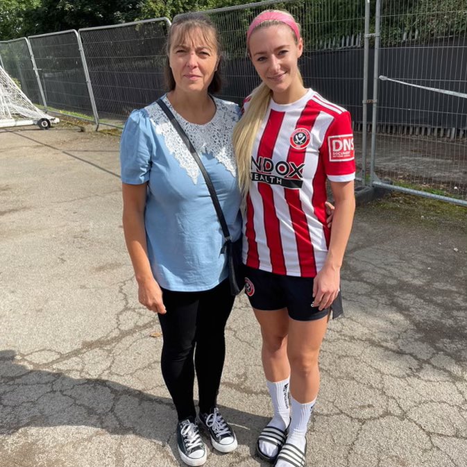 So after the longest time I finally got to see @oceanrolandsenn play for @sufc_women  Haven’t seen her so relaxed and happy on the ball for a long time. As ever another photo in her kit #No1FanAlways