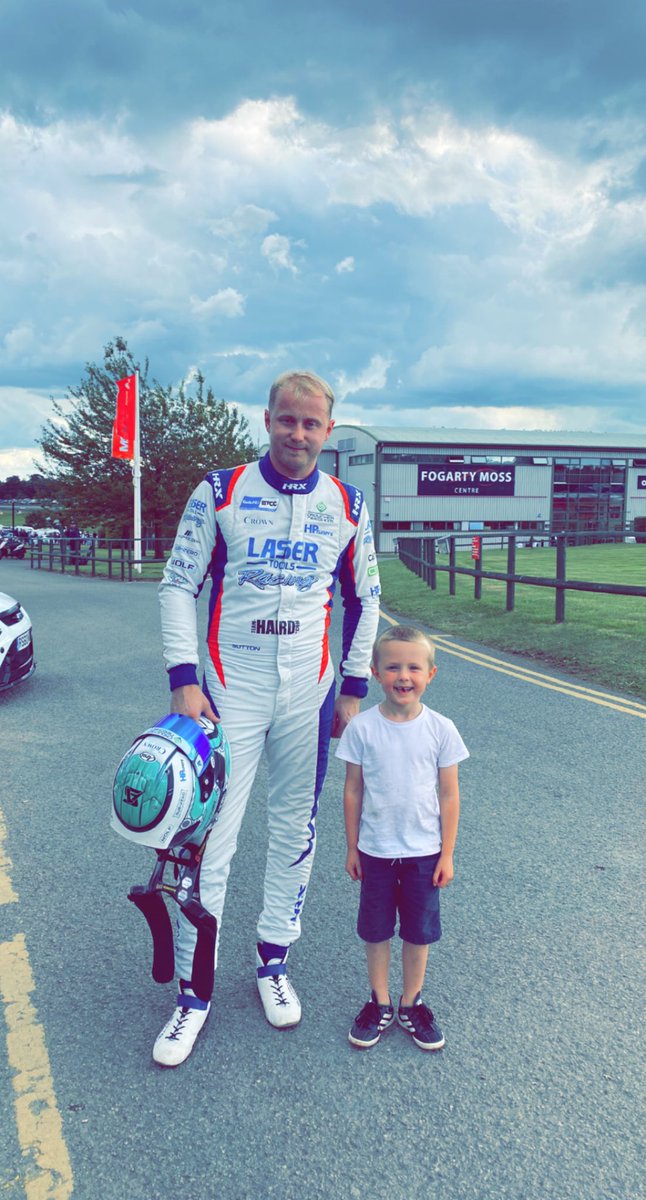 Brilliant day today <a href="/Oulton_Park/">Oulton Park</a> hard luck today <a href="/ASuttonRacing/">Ashley Sutton</a>  <a href="/LaserRacing/">Laser Tools Racing</a> thanks for the picture one happy boy 👍🏼