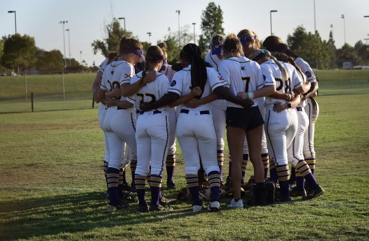 What a amazing ride and journey with some of the most talented and hard working girls I know . Cali “21 💟💟 <a href="/bolts05/">Birmingham Thunderbolts Premier 2023-Rocky</a>