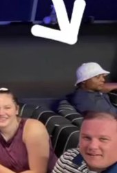 SteelersFanTN's tweet photo. Just saw this post of some friends that went to @Topgolf. 🙌🏼 Could that be @EddieGeorge2727, fr? 👀⛳ #LoveTopGolf #GoCheckItOut #ChurchFriends https://t.co/EggFBZqMKi