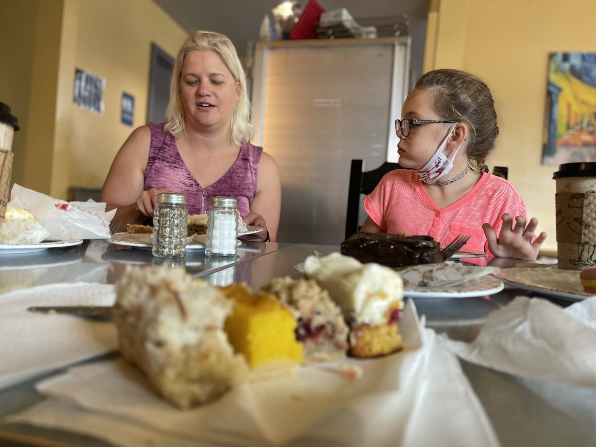 KREMJeff's tweet image. We tried almost all the cakes #lefevrebakery in Medical Lake. Very fun.  #noadd @medicallake