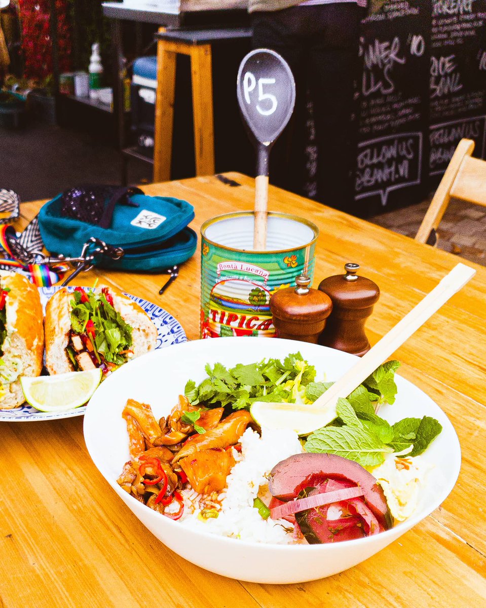 LetsLunchdown's tweet photo. Today's #Lunchdown was absolutely epic! Thank you so much to #BahnVi at @altrinchammkt! 
Review up soon!

#Foodie #FoodBlog https://t.co/CuvPgp7Ggr