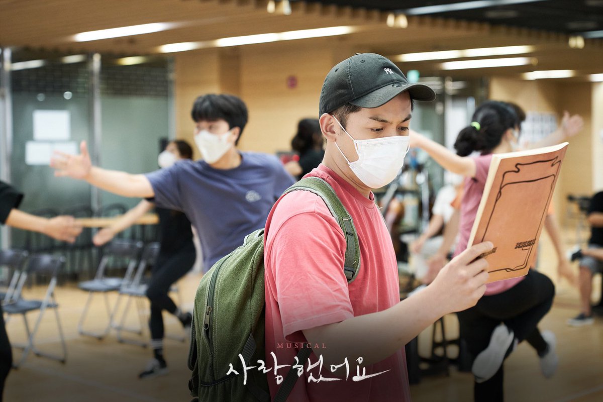 musical_khs's tweet photo. #뮤지컬 #사랑했어요

얼마 남지 않은 개막😉
생동감 넘치는 연습실 현장으로
뮤지컬 <사랑했어요>를 먼저 만나보세요!

사랑을 노래했던 음유시인 故김현식 🎶

#뮤지컬사랑했어요
2021.08.14 개막!
#광림아트센터BBCH홀 https://t.co/WTwELgskUx