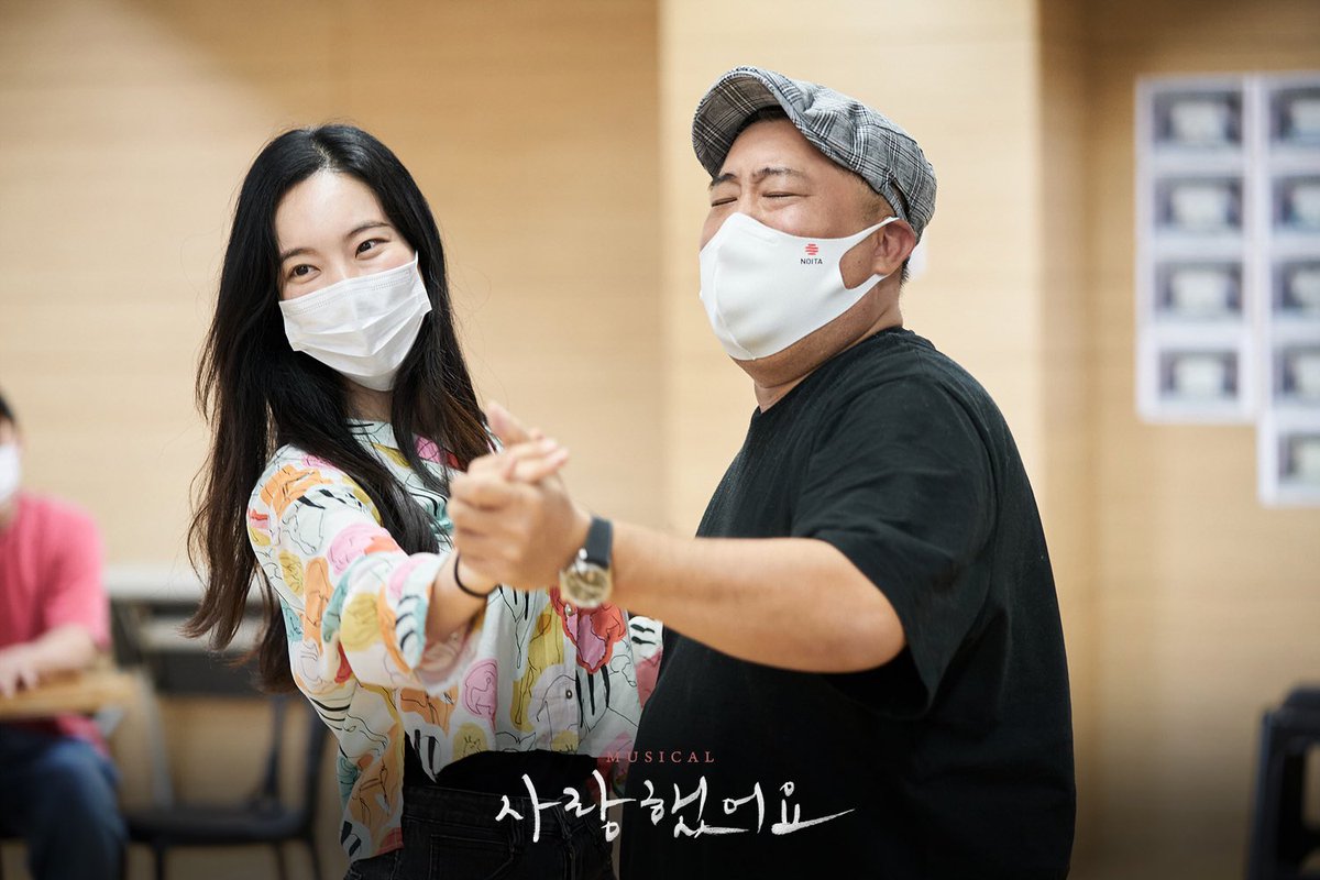 musical_khs's tweet photo. #뮤지컬 #사랑했어요

얼마 남지 않은 개막😉
생동감 넘치는 연습실 현장으로
뮤지컬 <사랑했어요>를 먼저 만나보세요!

사랑을 노래했던 음유시인 故김현식 🎶

#뮤지컬사랑했어요
2021.08.14 개막!
#광림아트센터BBCH홀 https://t.co/WTwELgskUx