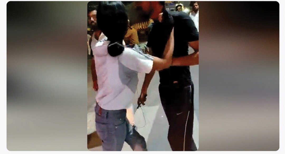 shalini2305's tweet photo. I've seen the complete video and it was clearly seen that girl was beating up the cab driver in middle of the road, irrespective of the reason. Now police filed a complaint against that cab driver.
Strange!
#ArrestLucknowGirl https://t.co/Nspvij0X4p