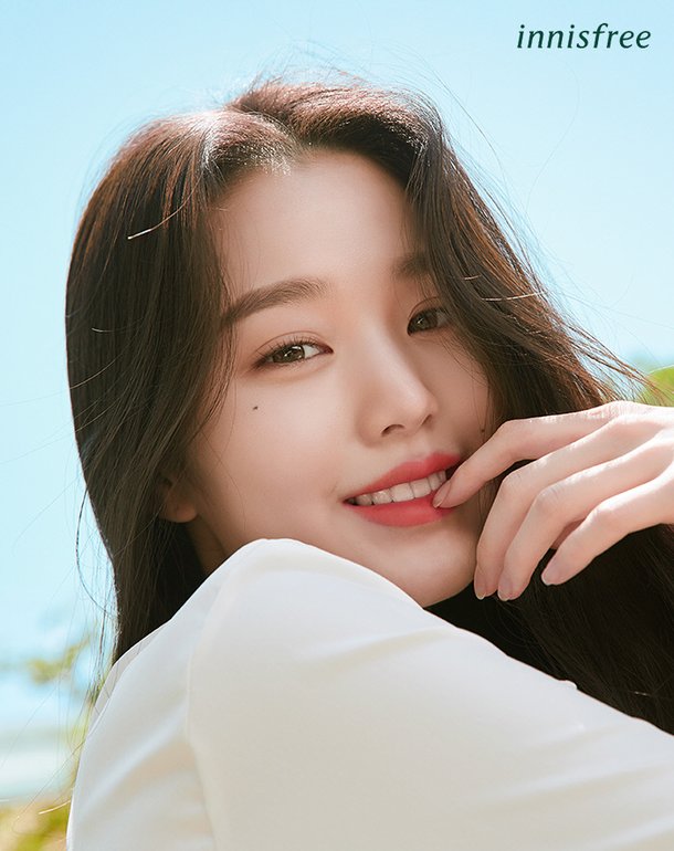 innisfree ウォニョン ポスター innisfreeブランドのグローバルモデルにチャン・ウォニョンを