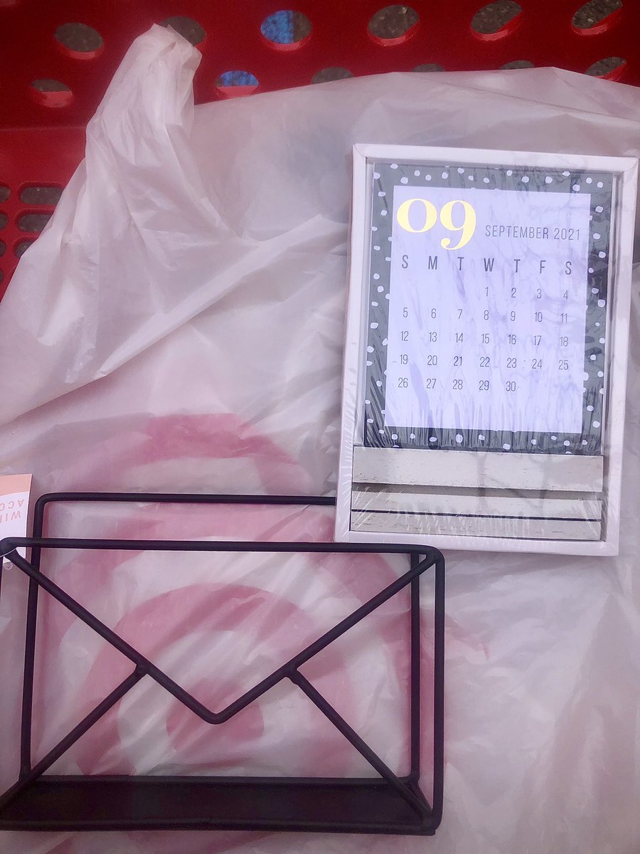 PHerediaEDU's tweet photo. Part 2 classroom shopping... @Target ! How stinkin cute are these plant magnets?? π Loving the transparent calendars. These definitely made me feel better about not finding the bins I wanted. π€ͺ
#simplyboho #targetteacher https://t.co/Q1wgXuYCkQ