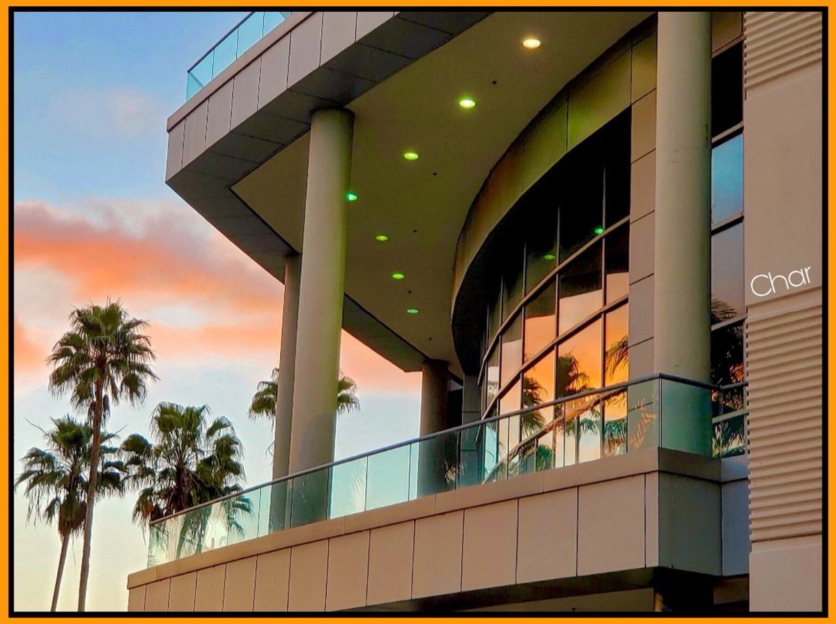 CharFlorida's tweet photo. A LIGHT IN THE WINDOW
From the BB&amp;T Center
Beautiful music memories
#February2020 #BBTCenter #Florida
#ILVolo #Concert #GrandeAmore
🌴🎶🎶☀️✨🧡✨☀️🎶🎶🌴
Good Morning &amp; Happy August
@piero_barone @GianGinoble 
@IBoschetto @ilvolo https://t.co/2ruL5ToDgX