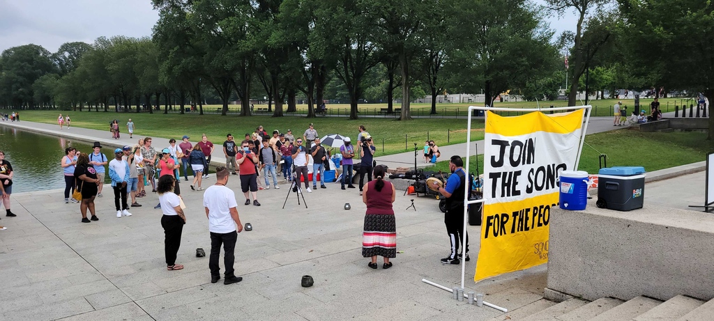 songsforgood's tweet image. We are here!! A huge thank you to the Piscataway Drumming Group for getting #SongForThePeople started. We will be fueling this movement with #SongPower 🎶🎵 until tomorrow at 3:30pm ET. Come #JoinTheSong!