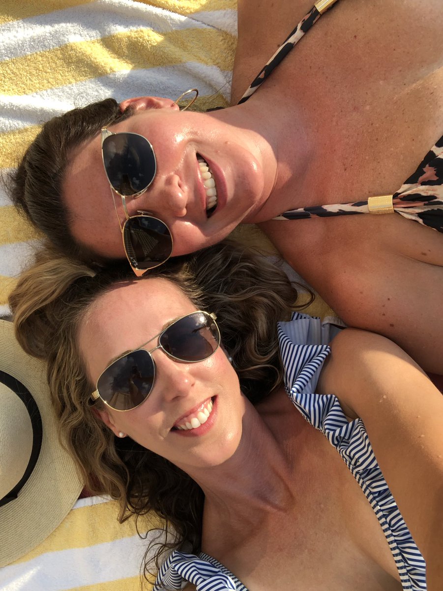 joannareyna02's tweet photo. Selfie by the pool with my bestie at the Golden Nugget #ACEcubs #ACEsummer https://t.co/k8KukPh8F6