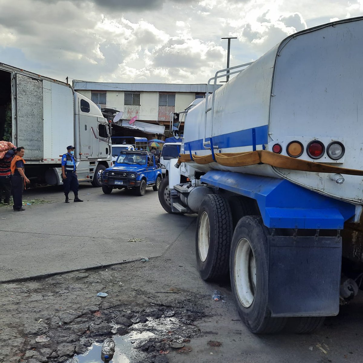 Unidad de tránsito municipal CAM San salvador tweet media