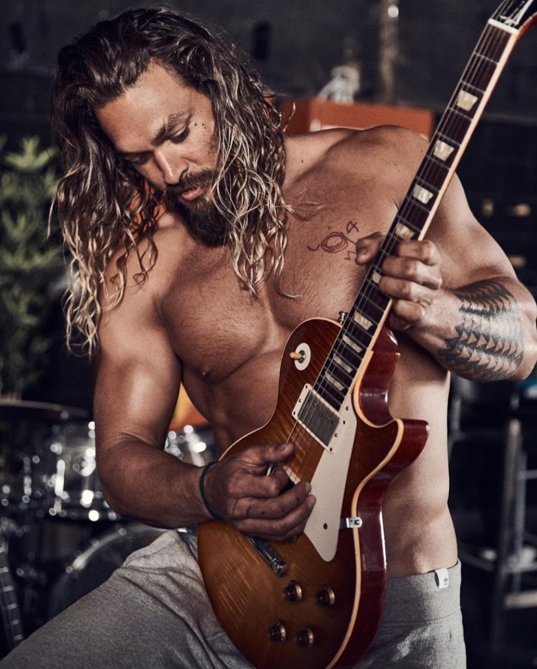 On this day, God DID THAT and brought Jason Momoa into this world. Happy Birthday, Aquaman! 