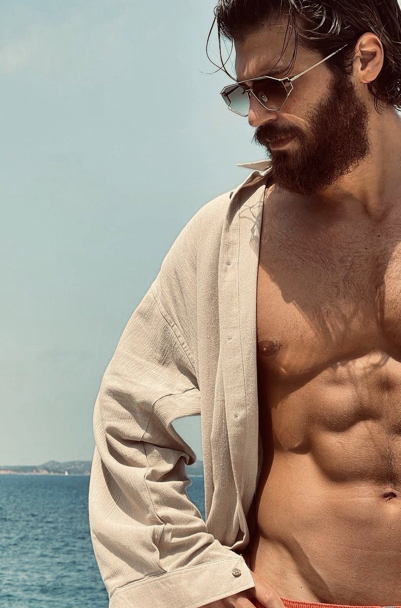 giupdp90's tweet photo. E che cazzo però 🥵 #KeremBursin #CanYaman https://t.co/N2Ww12K8RH