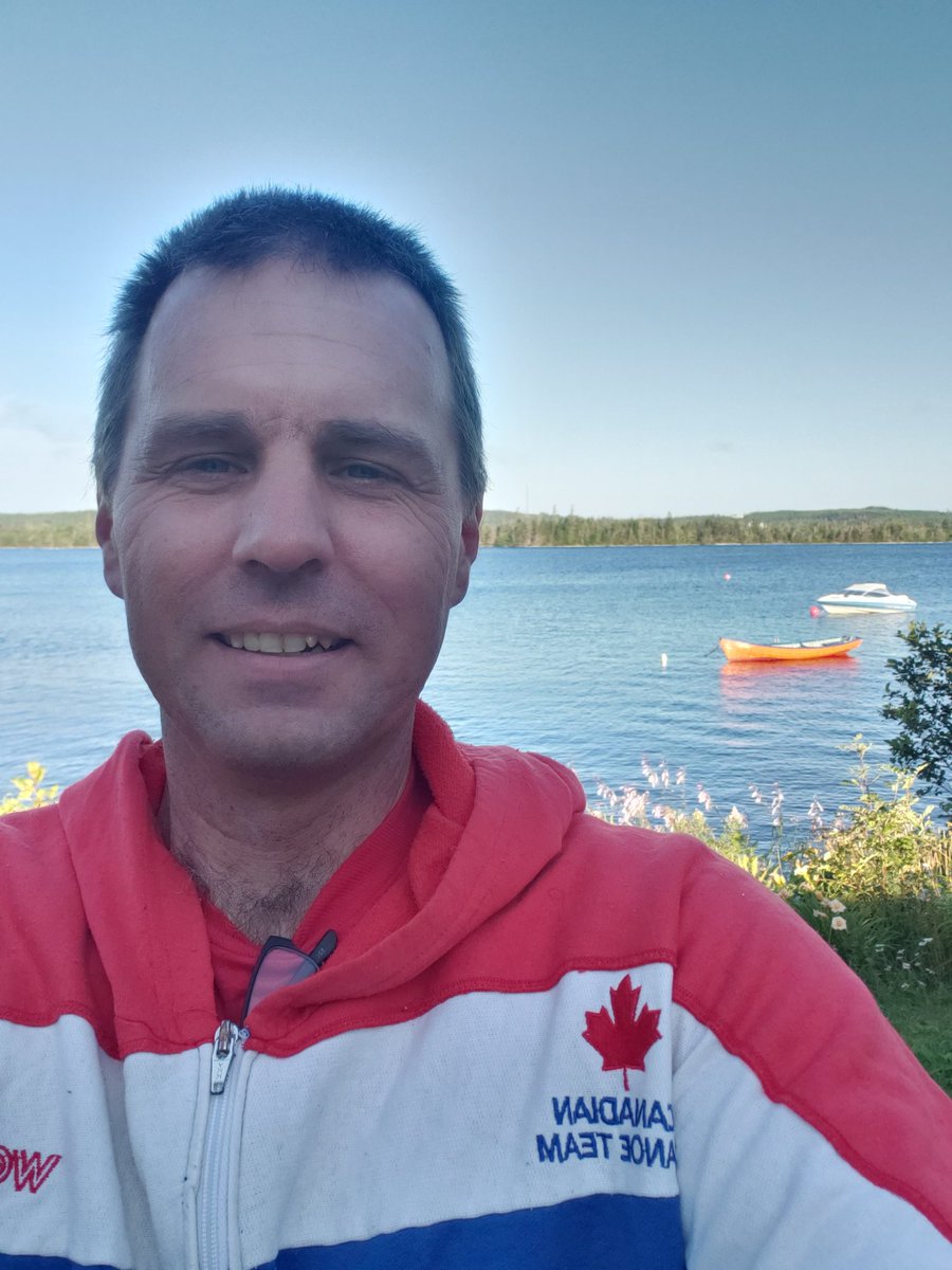 canoegiles's tweet image. We are hours away from @Cfitzpatrick98 and Roland Vargas in the 1000m c2.  I&apos;m digging deep in my closet back to my first ever team Canada uniform from 1988.  Hope they can feel the positive vibes all the way from Nova Scotia.
@SenobeAquatic @CanoeKayakCAN