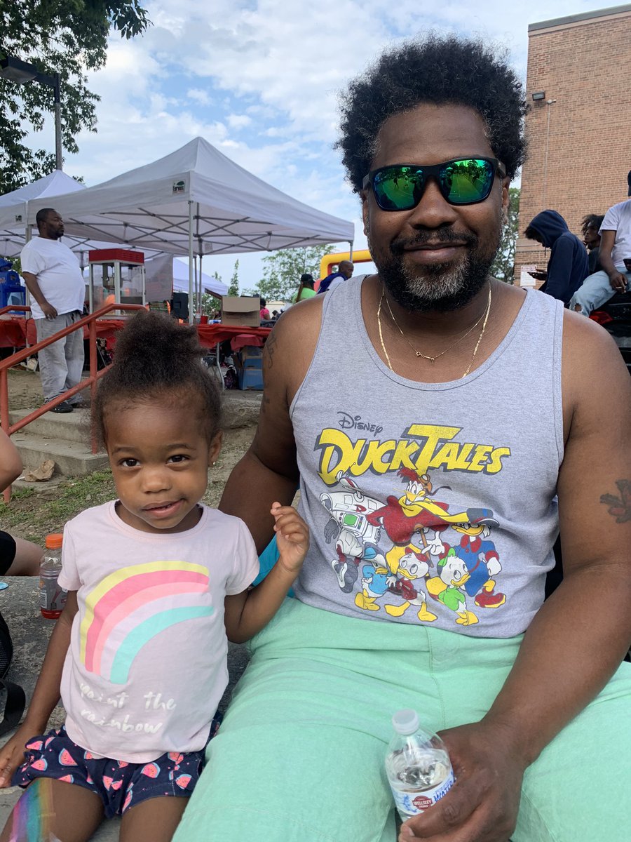 SuperBaston's tweet photo. Today is all about commUNITY! ❤️🙏🏽🏀#saveourstreets #score4more #ourcommunity https://t.co/Ww7VgrxZcE