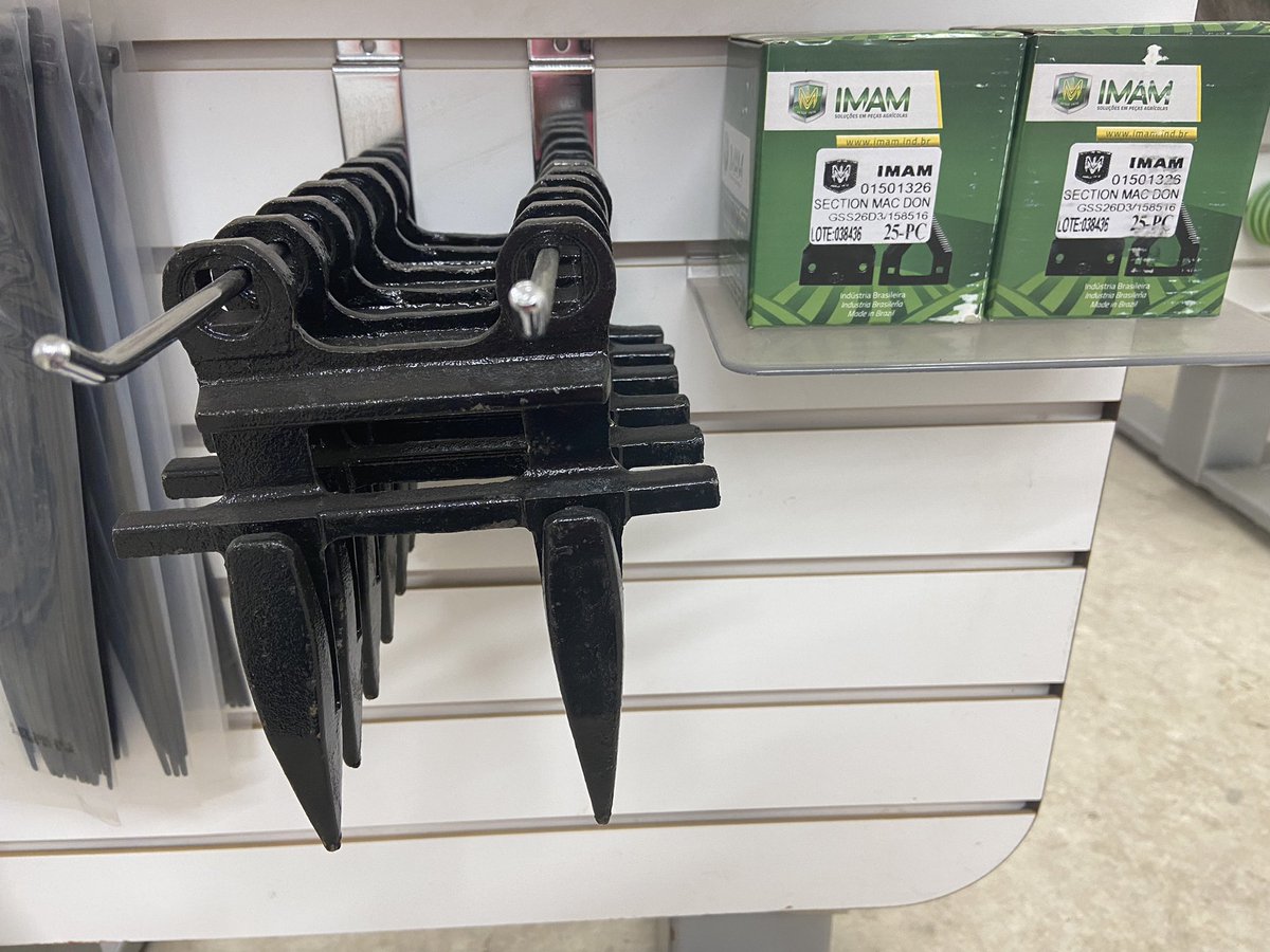 RaczynskiSales's tweet photo. Gaber guards to fit Macdon headers. Equal quality if not better then Macdon for a lot less. $16.50 per guard and $1.70 per section. https://t.co/5YAj8lLkCr