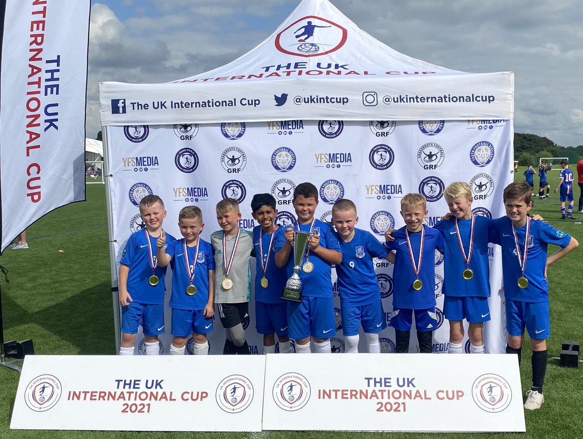 SolihullAcadFC's tweet image. Congratulations to our @jpluk u9’s on winning the prestigious @ukintcup by way of winning every game over 2 days at @StGeorgesPark1 

Another National Title to add to our ever growing silverware

Well done boys 🥇🏆🥇

#solihullacademyfc 
#allaboutdevelopment