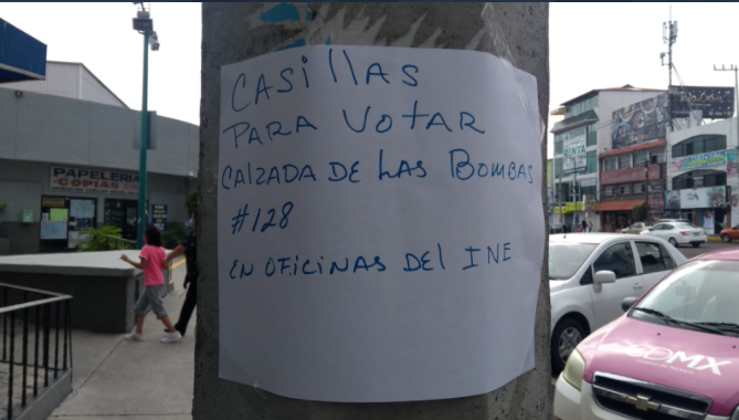taller2006's tweet photo. Esta es la vieja y muy conocida estrategia llamada #RatonLoco.
Ahí anda la gente tratando de votar y los mandan de una dirección a otra. y así hasta que las personas pierden el interés.
#ConsultaPopular
@INEMexico https://t.co/kNCSBHJODu