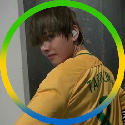 icarusjao's tweet photo. @xustah Lindo, né? Ótimo ser fã de uma pessoa que espalha amor, e que tem fãs que reproduzem a mensagem dele, difernte de você, tendo uma pessoa incrível como o zee como ídolo, mais ser patética assim 😔 https://t.co/eFrJV7lW5M