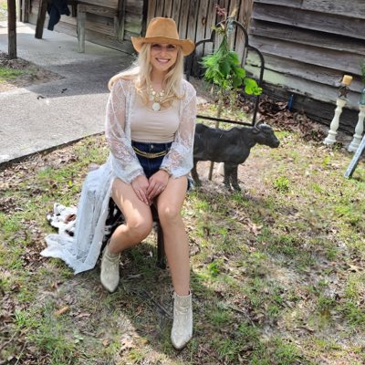 CatherineAltom1's tweet photo. #NewProfilePic https://t.co/kPofYvCnQX