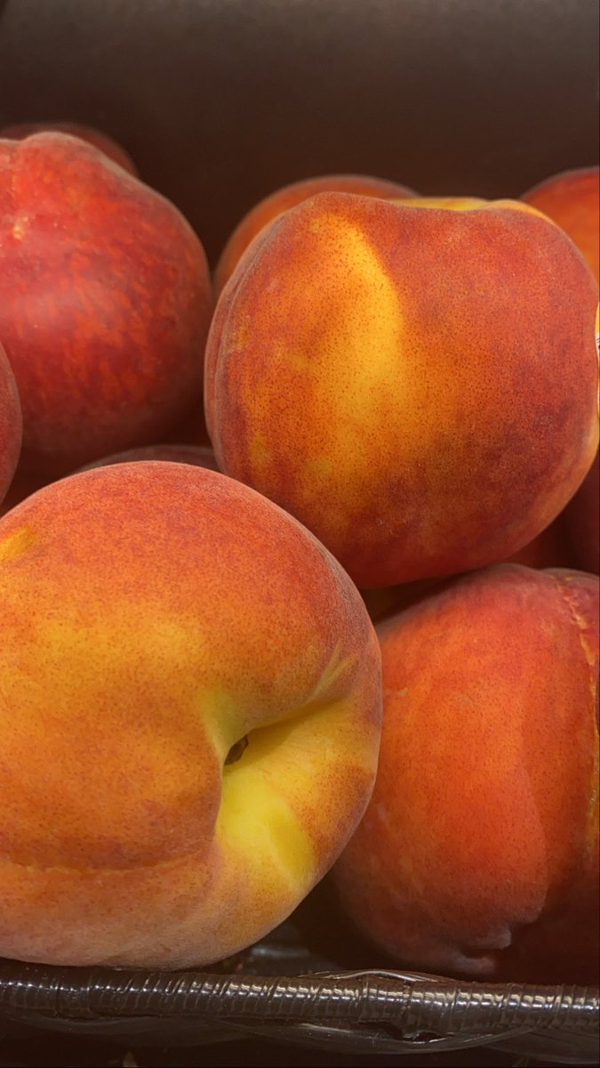 I got my peaches out in Georgia https://t.co/UifGLBTWxS