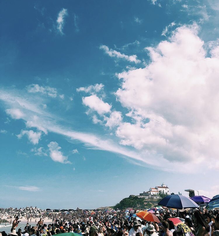 lugar de ser feliz e amar… tweet media