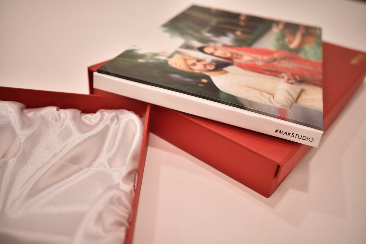 makstudiopk's tweet photo. The latest modified packaging by Mak Studio🤩

High quality printing and hand crafted photo books shipping nationwide and internationally.
Get in touch to order!

#makstudio #makstudioweddings #albums #wedding https://t.co/3g2qjcSTMG