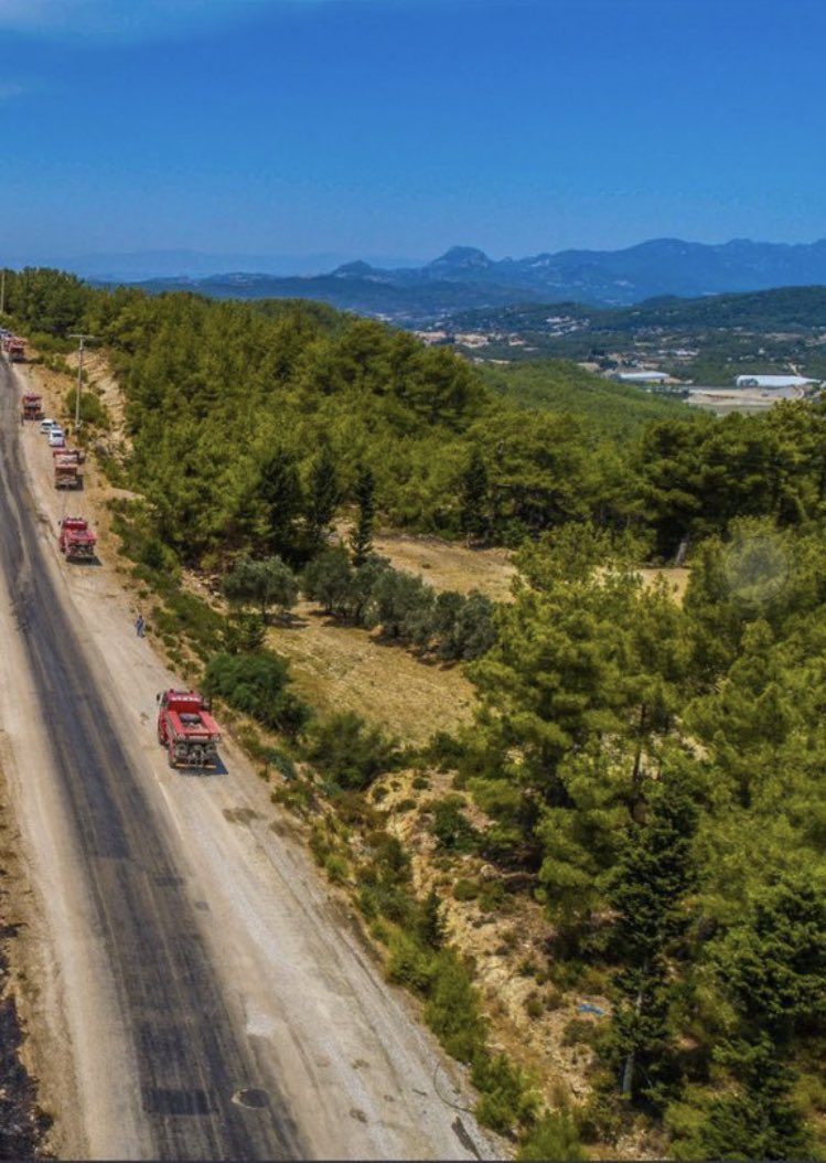 Tek amacımız ve mücadelemiz sağdaki fotoğraf soldaki fotoğrafa dönüşmesin diyedir! #helpturkey