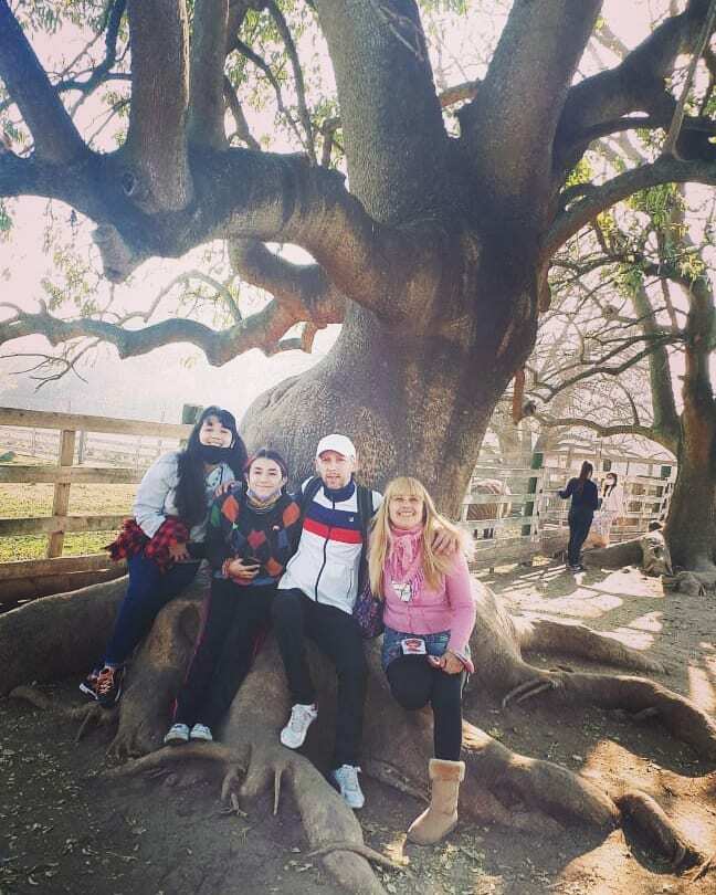 cenicienka's tweet photo. En la Granja Don Mario con Gra y mis sobris
#granjadonmario #paseos #micuñada #missobris #loscuchurrosencantados https://t.co/H6N7vw4A3D