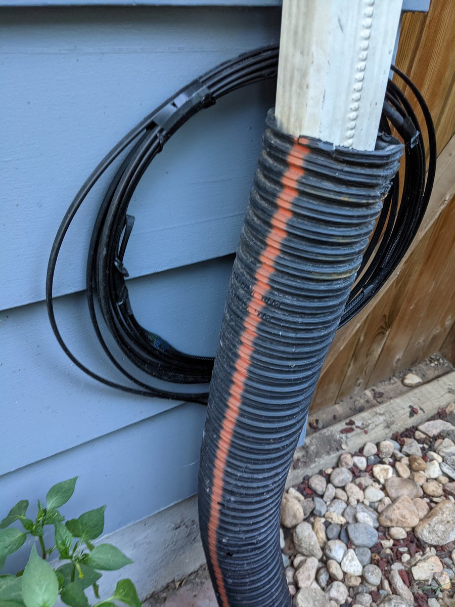 alexmarz's tweet photo. Every morning I wake up, drink my coffee, and look lovingly at the @SaskTel Infinet fibre bundle attached to my house waiting to be installed. 😍🤓

 #TrueStory
#Bandwidth https://t.co/EaYBuFjgQw